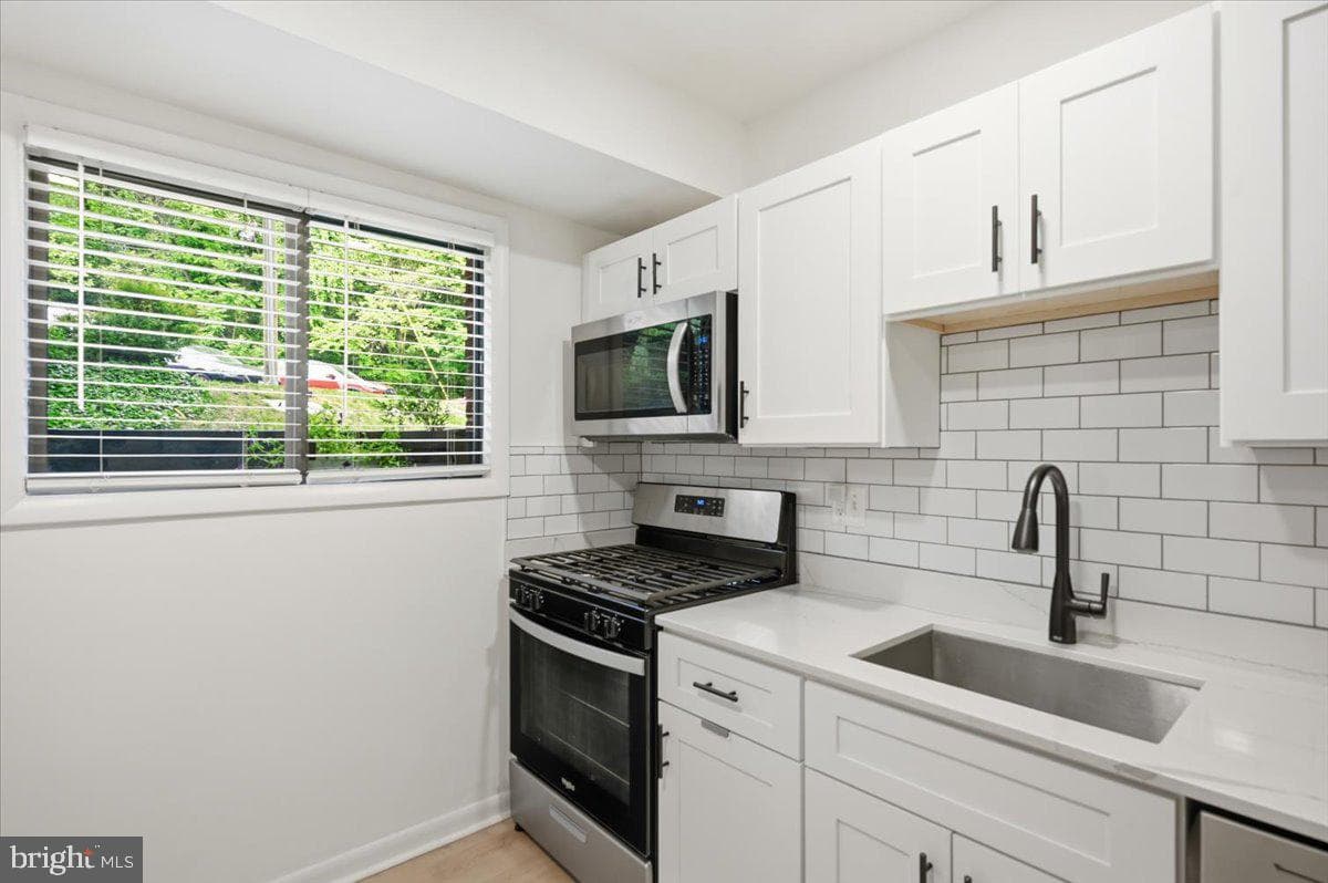 55 Skyhill Road #101 photo 8