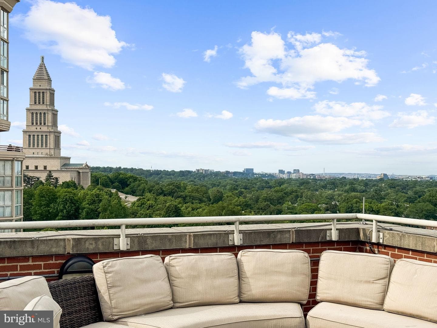 2050 Jamieson Avenue #1310 photo 39