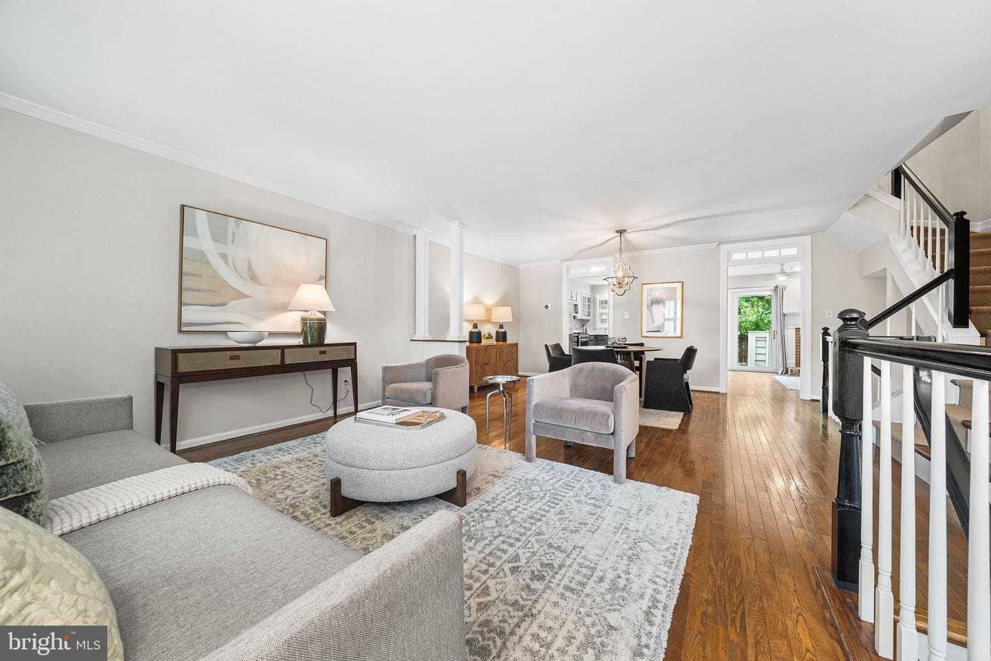 1132 Quaker Hill Court photo 2
