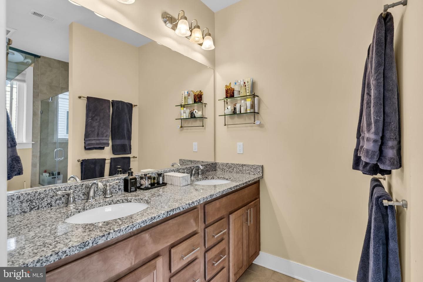 423 Nottoway Walk photo 10