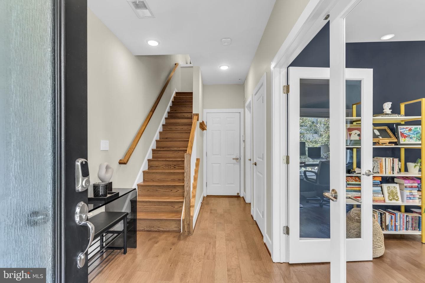 423 Nottoway Walk photo 6