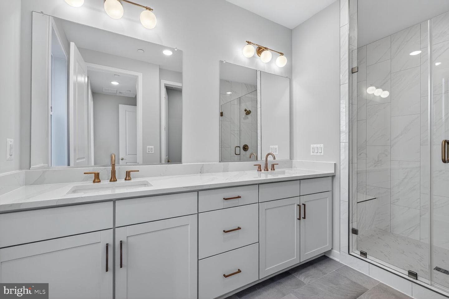 136 Pepperell Street photo 7