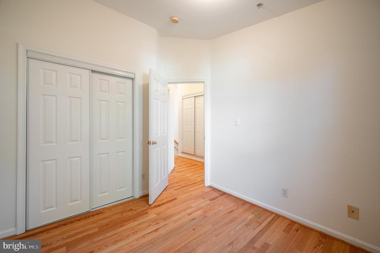 122 Sanborn Place photo 39