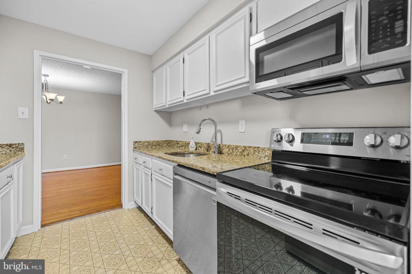 5300 Holmes Run Parkway #815 photo 11