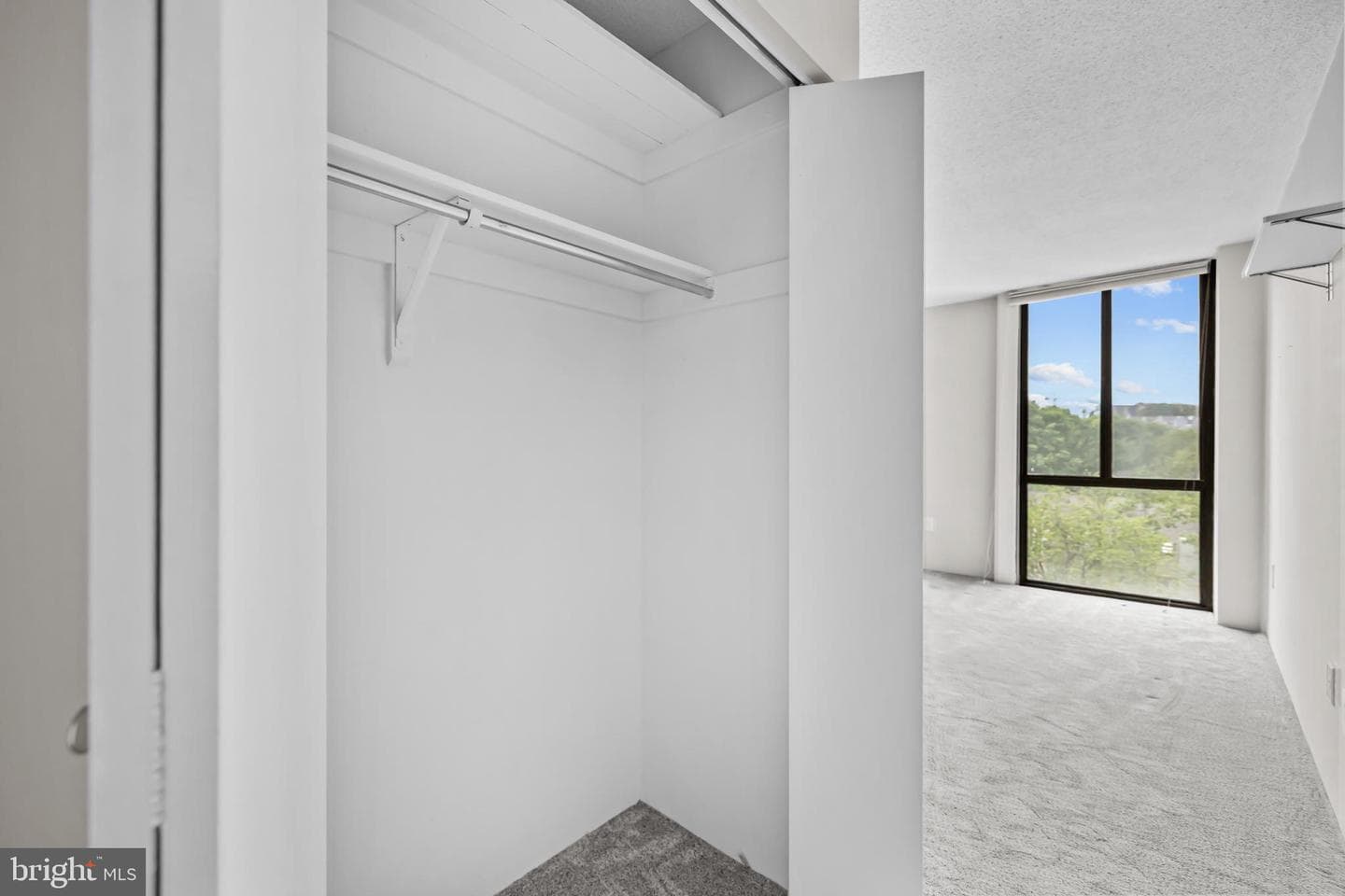 5300 Holmes Run Parkway #815 photo 21