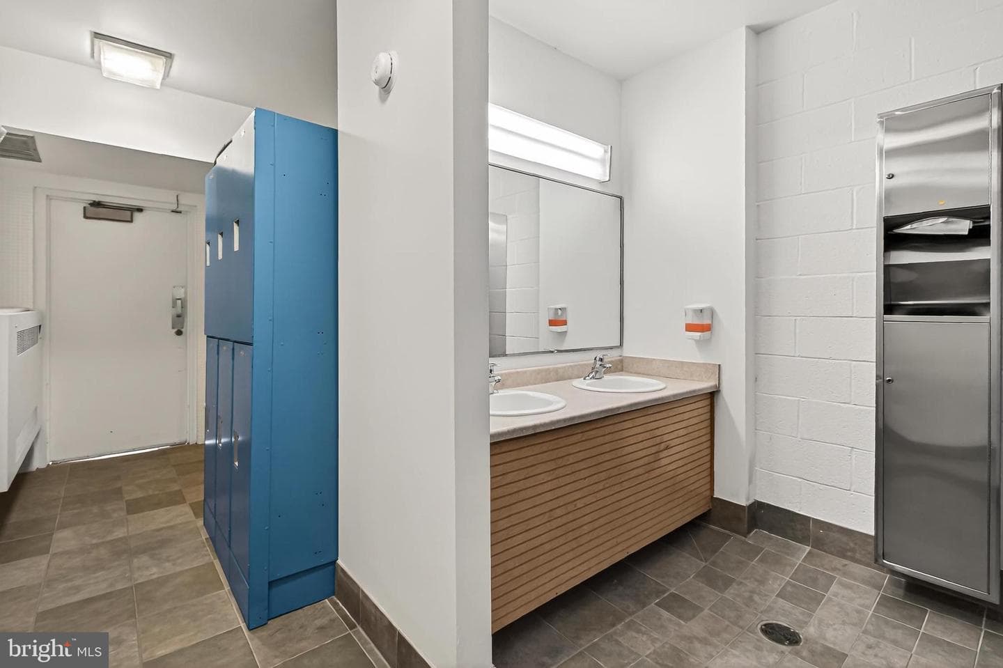 5300 Holmes Run Parkway #906 photo 51