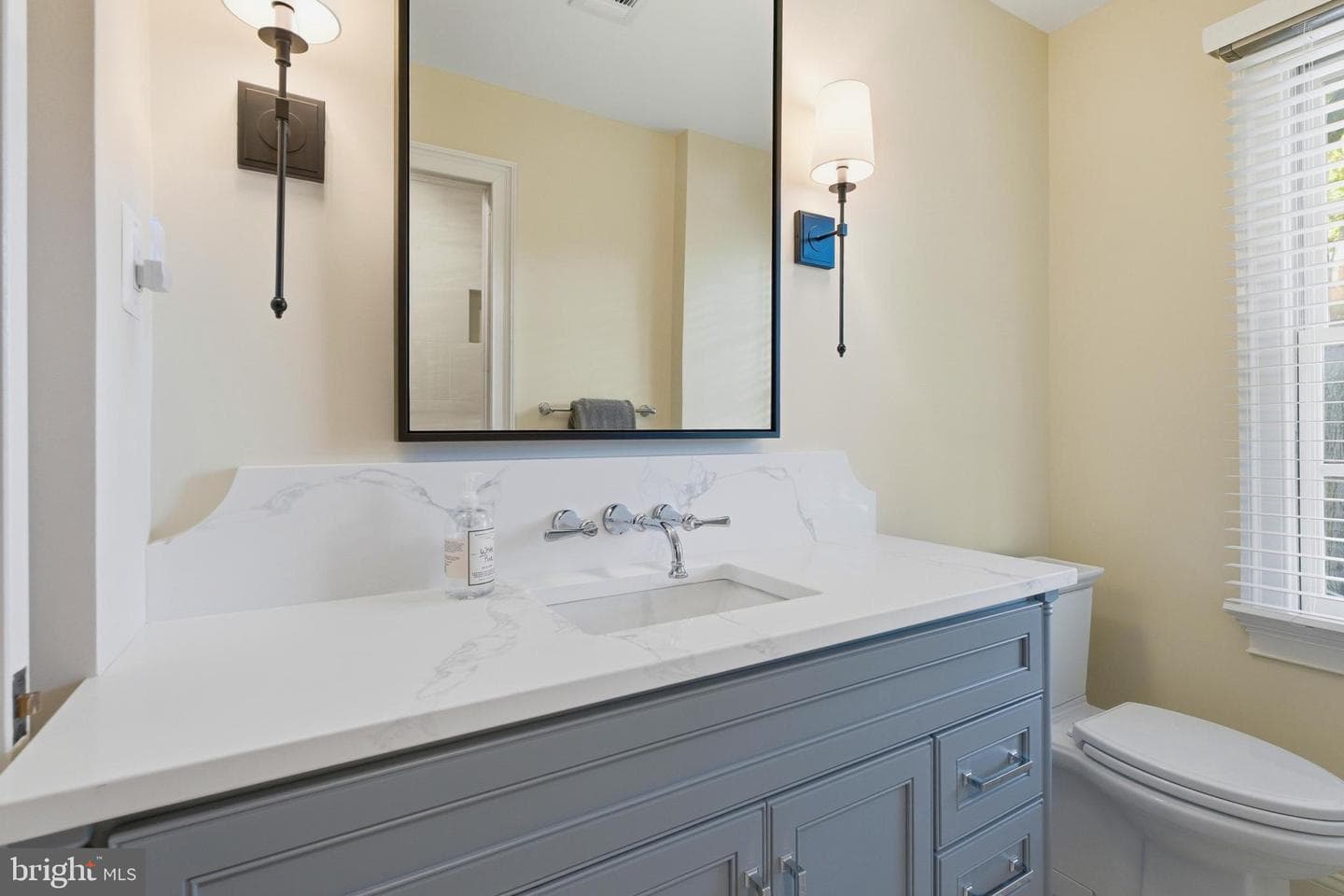 808 Oronoco Street photo 15