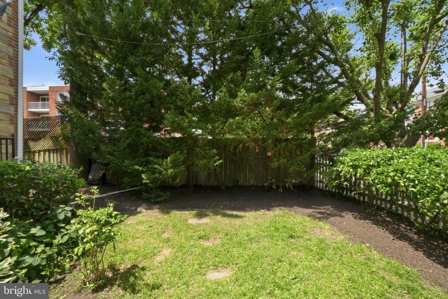 11 E Mason Avenue photo 28