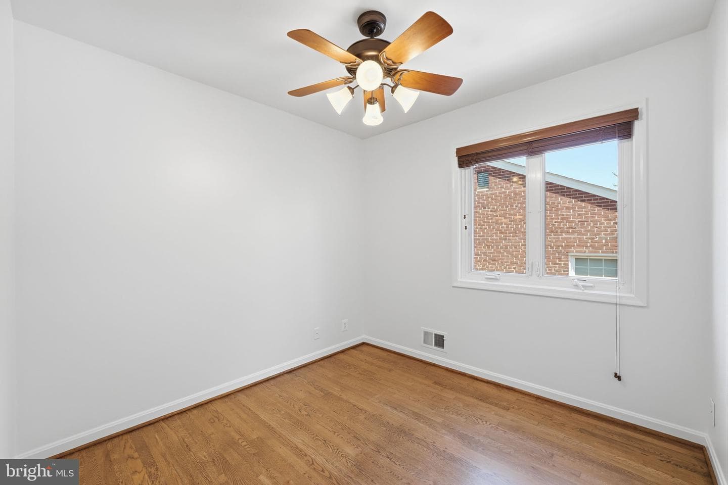 19 E Myrtle Street #a photo 16