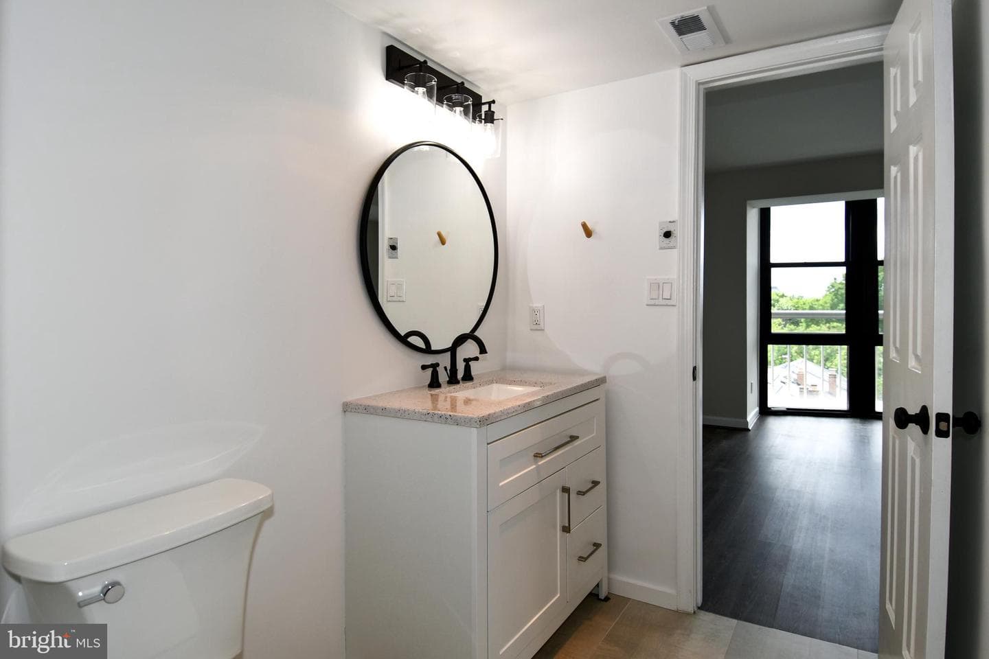 1200 Braddock Place #715 photo 29