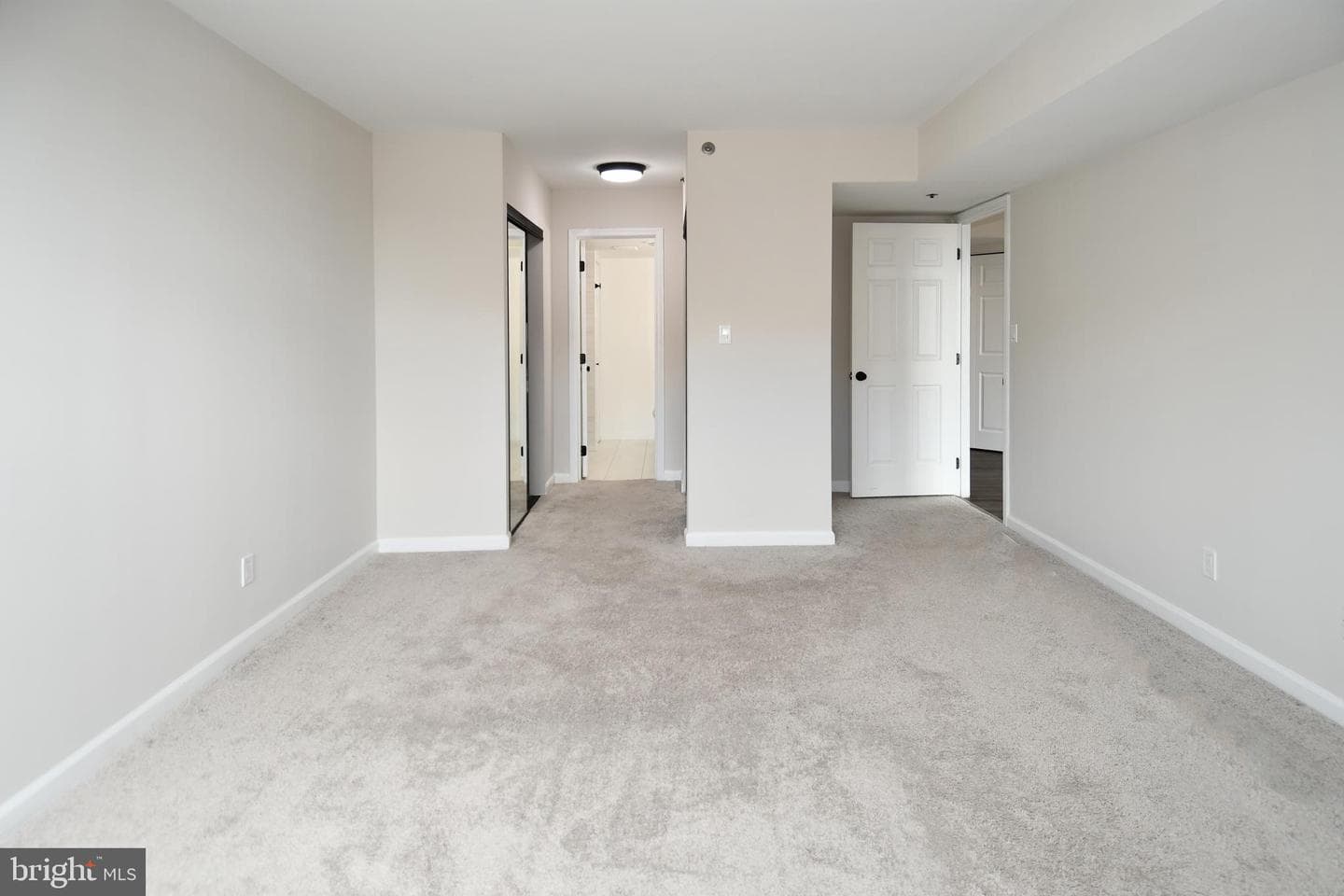 1200 Braddock Place #715 photo 33