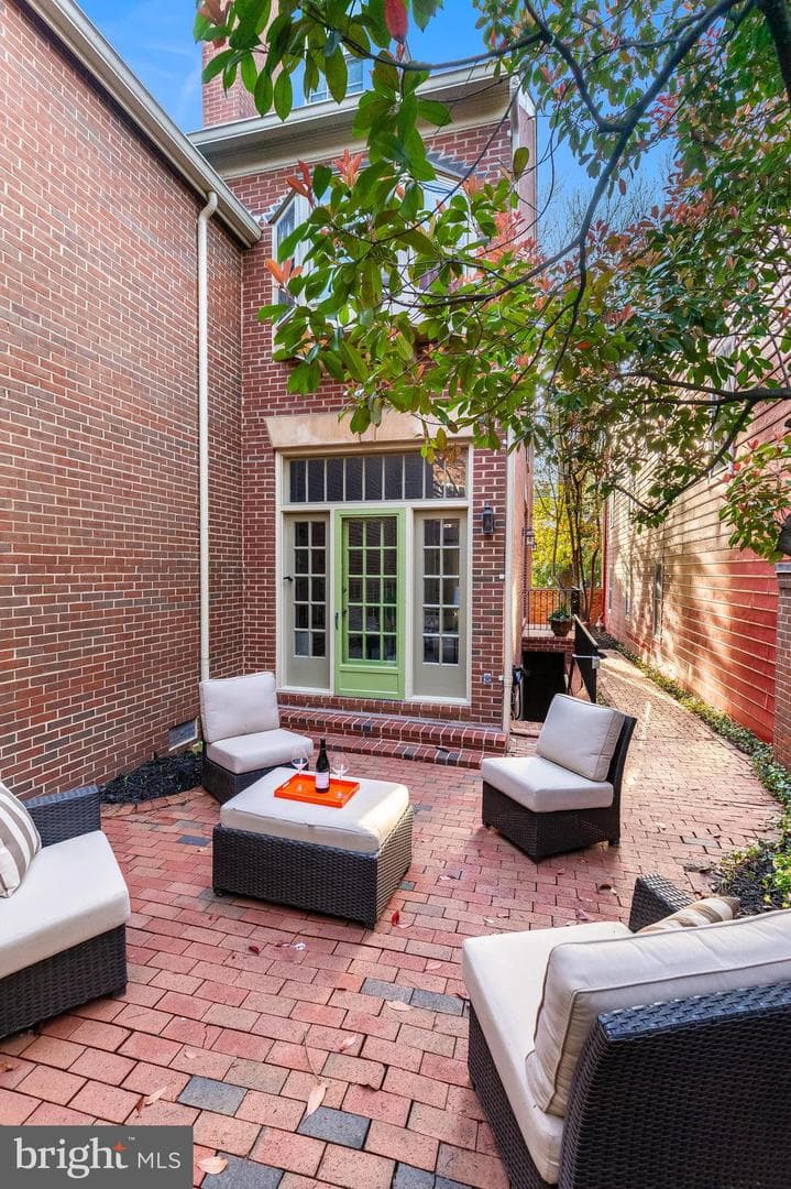 428 S Fairfax Street photo 10