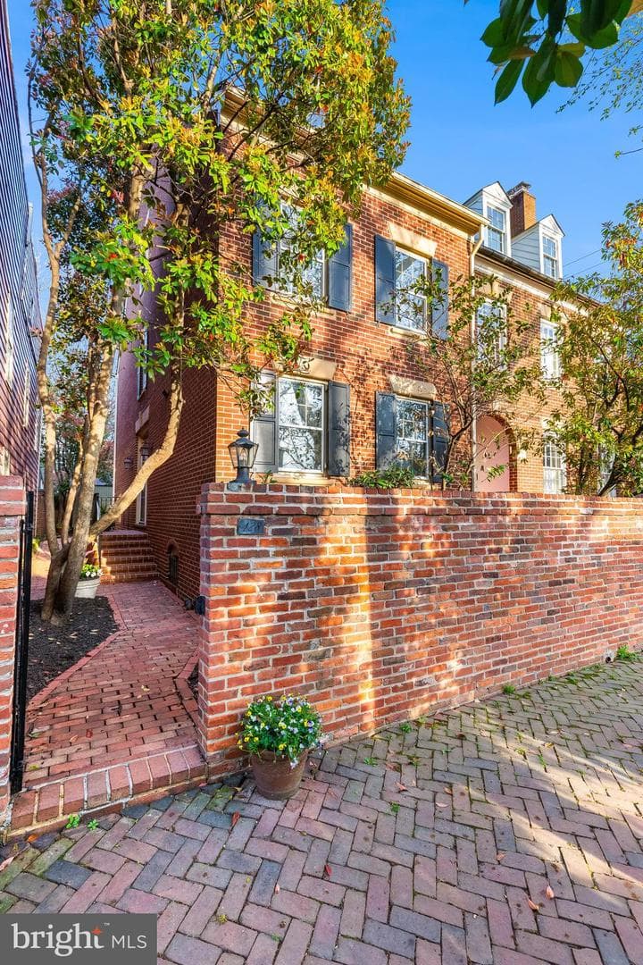 428 S Fairfax Street photo 49