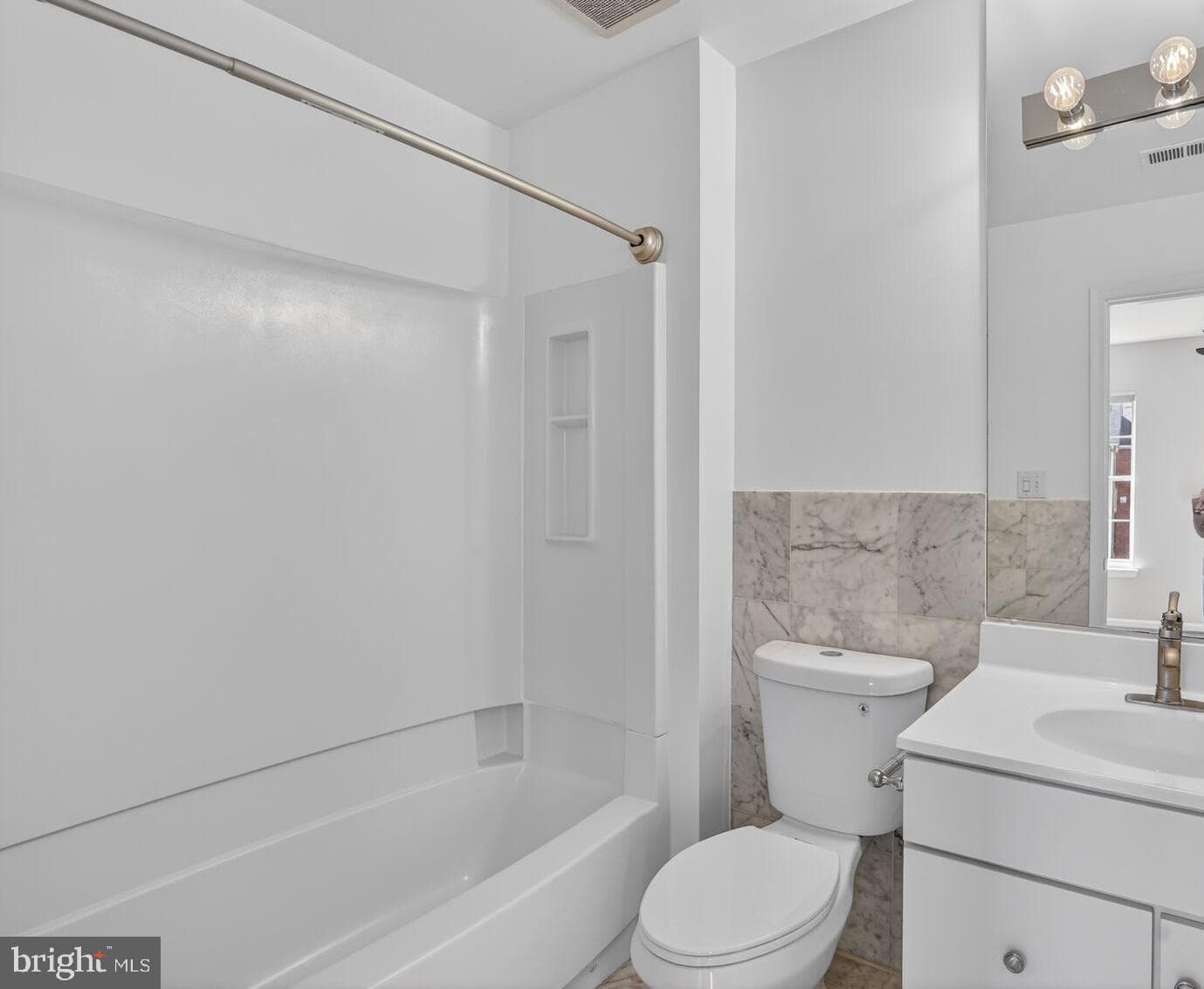 3292 Mount Vernon Ave photo 19