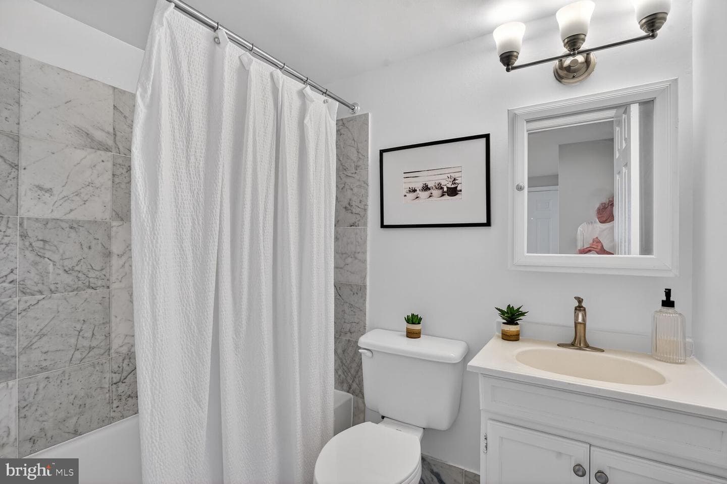 3292 Mount Vernon Ave photo 24