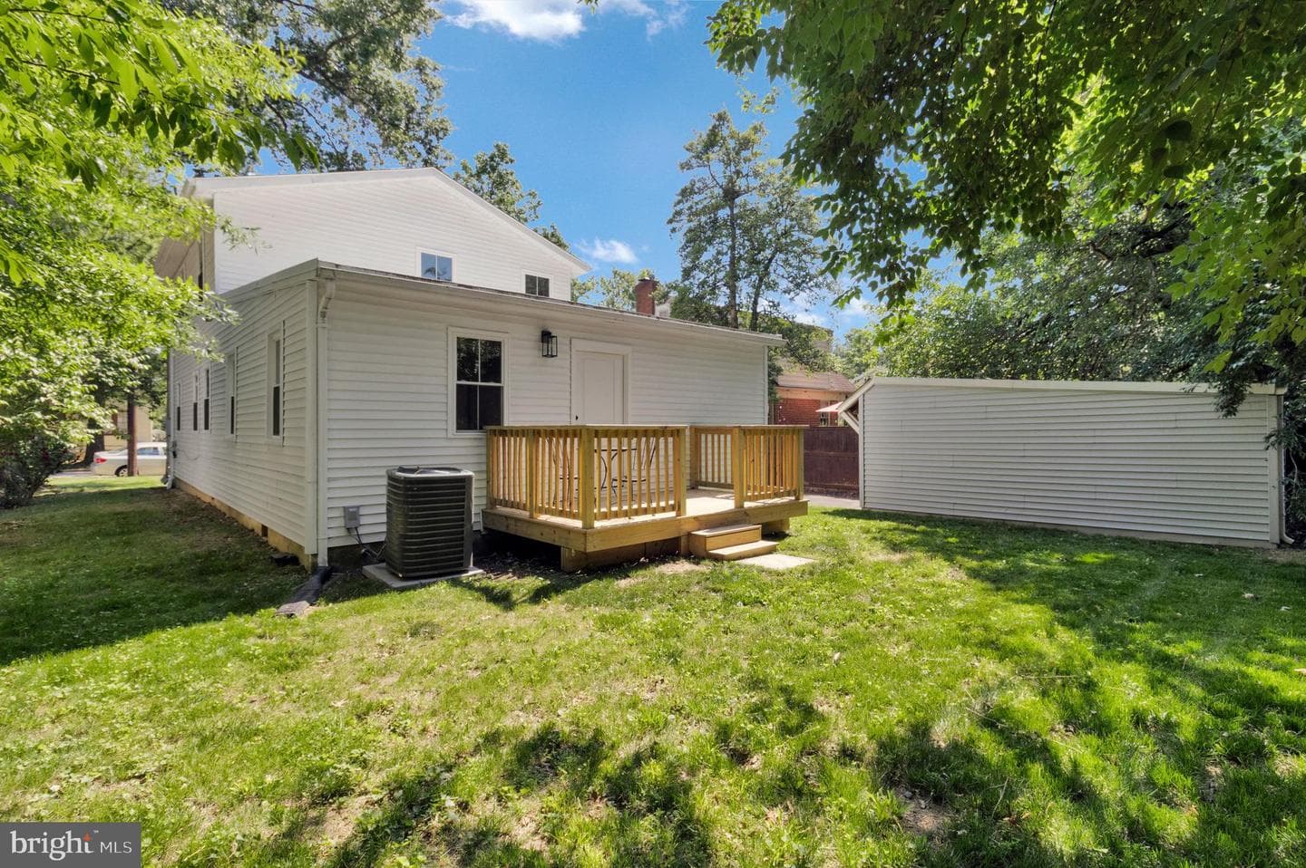 110 E Spring Street photo 41