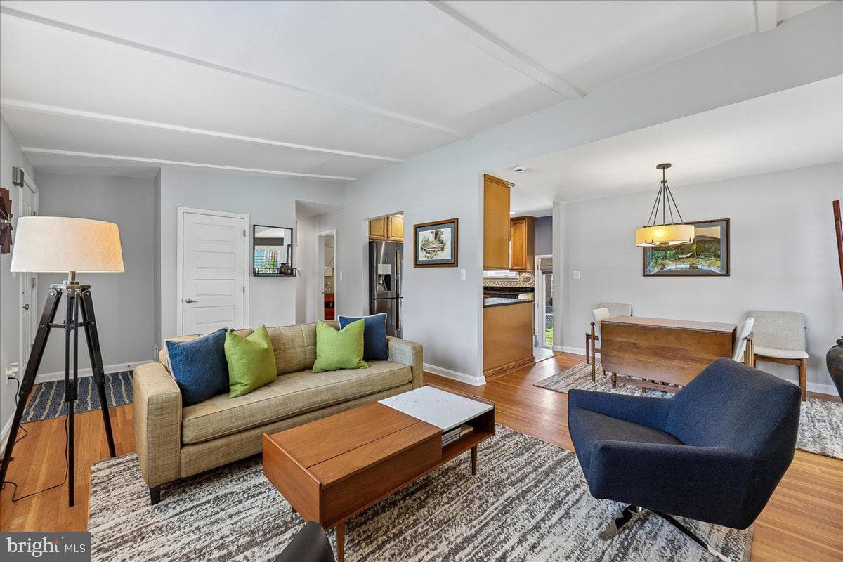 500 N Naylor Street N photo 6