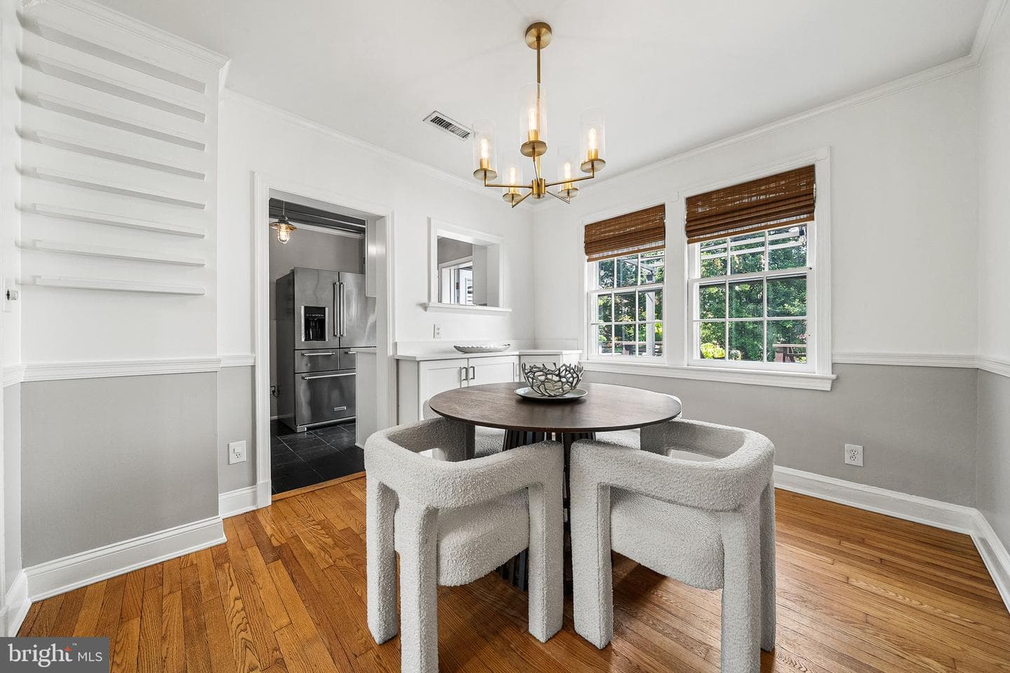 10 E Linden Street photo 4