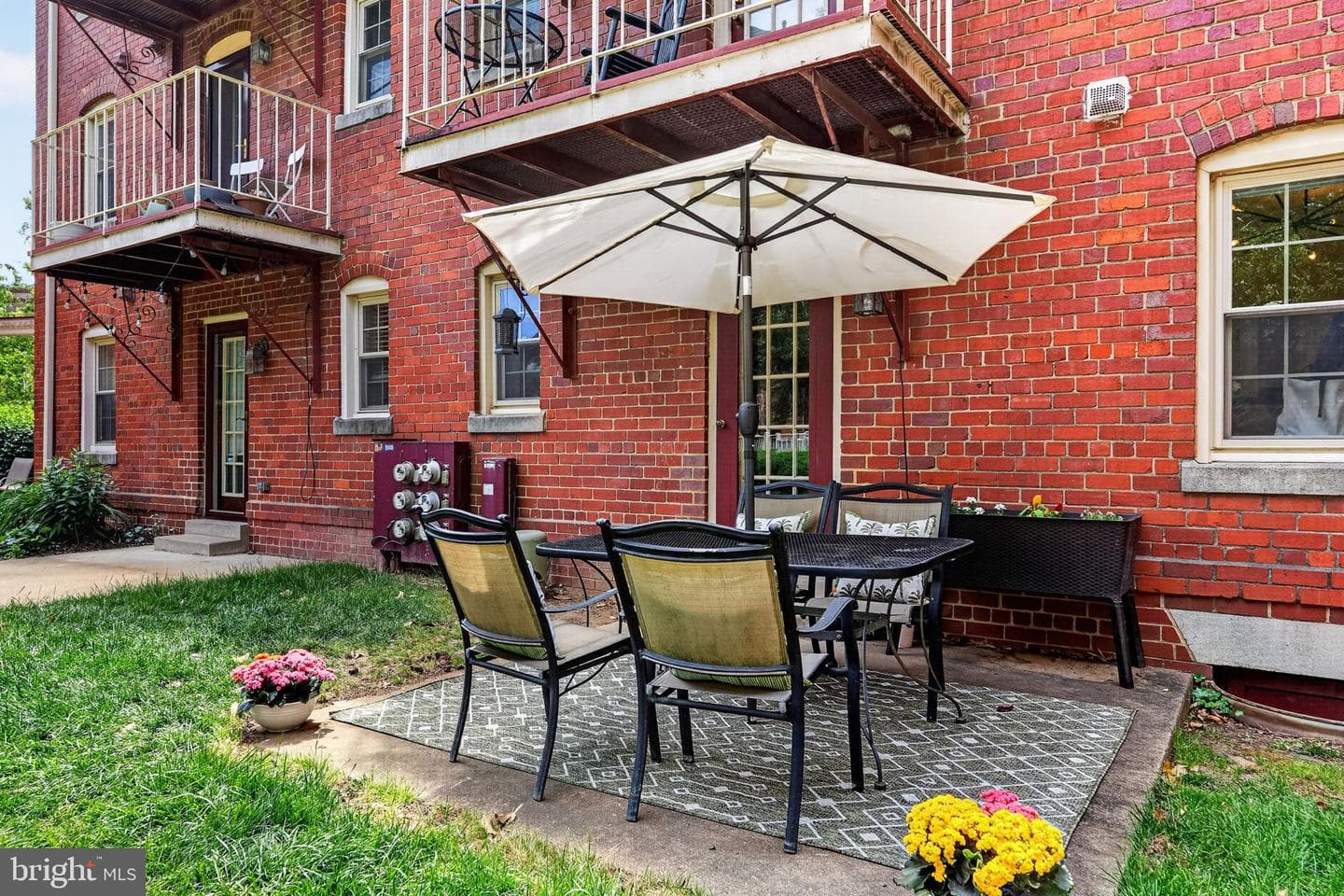 1301 E Abingdon Drive #1