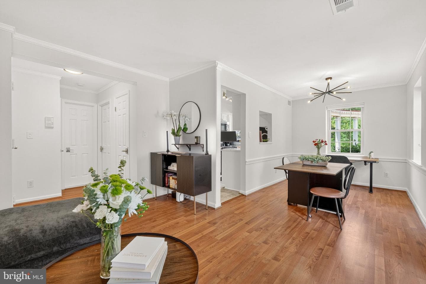 1301 E Abingdon Drive #1 photo 2
