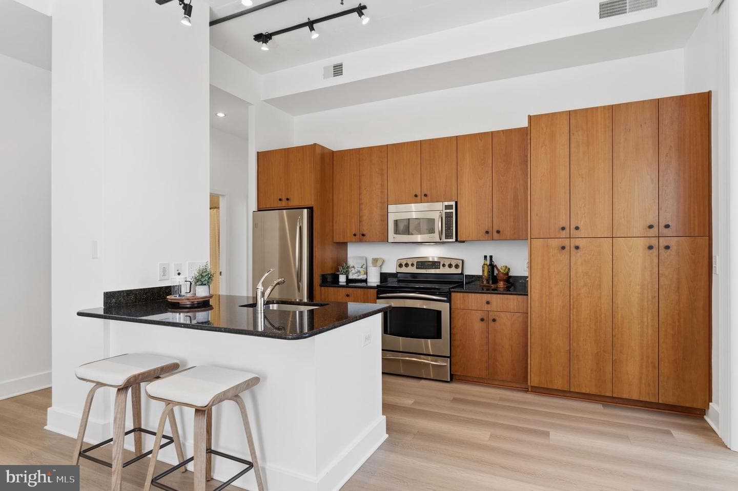 520 John Carlyle Street #402 photo 11