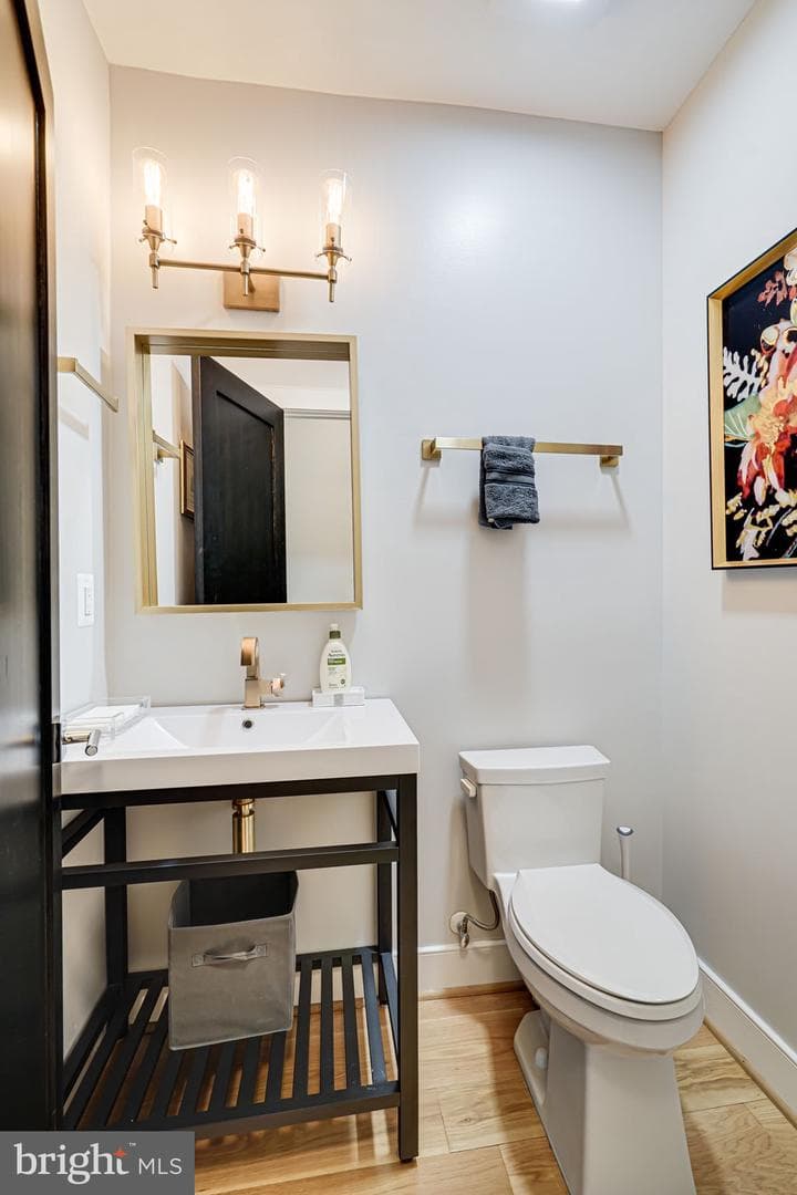 1015 Duke Street photo 49
