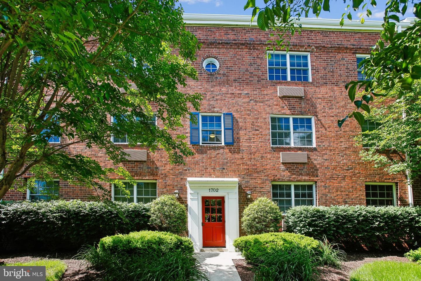 1702 W Abingdon Drive #201, Alexandria