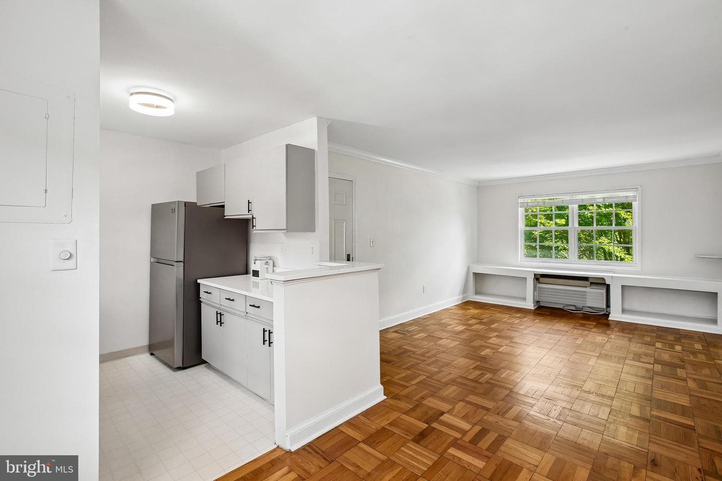 1702 W Abingdon Drive #201 photo 15
