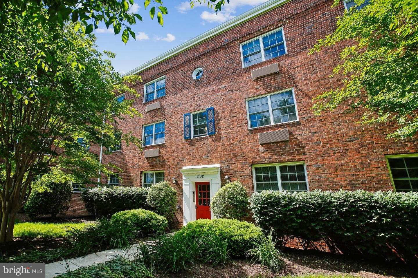 1702 W Abingdon Drive #201 photo 24