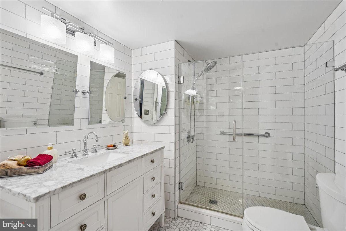 1200 Braddock Place #205 photo 20