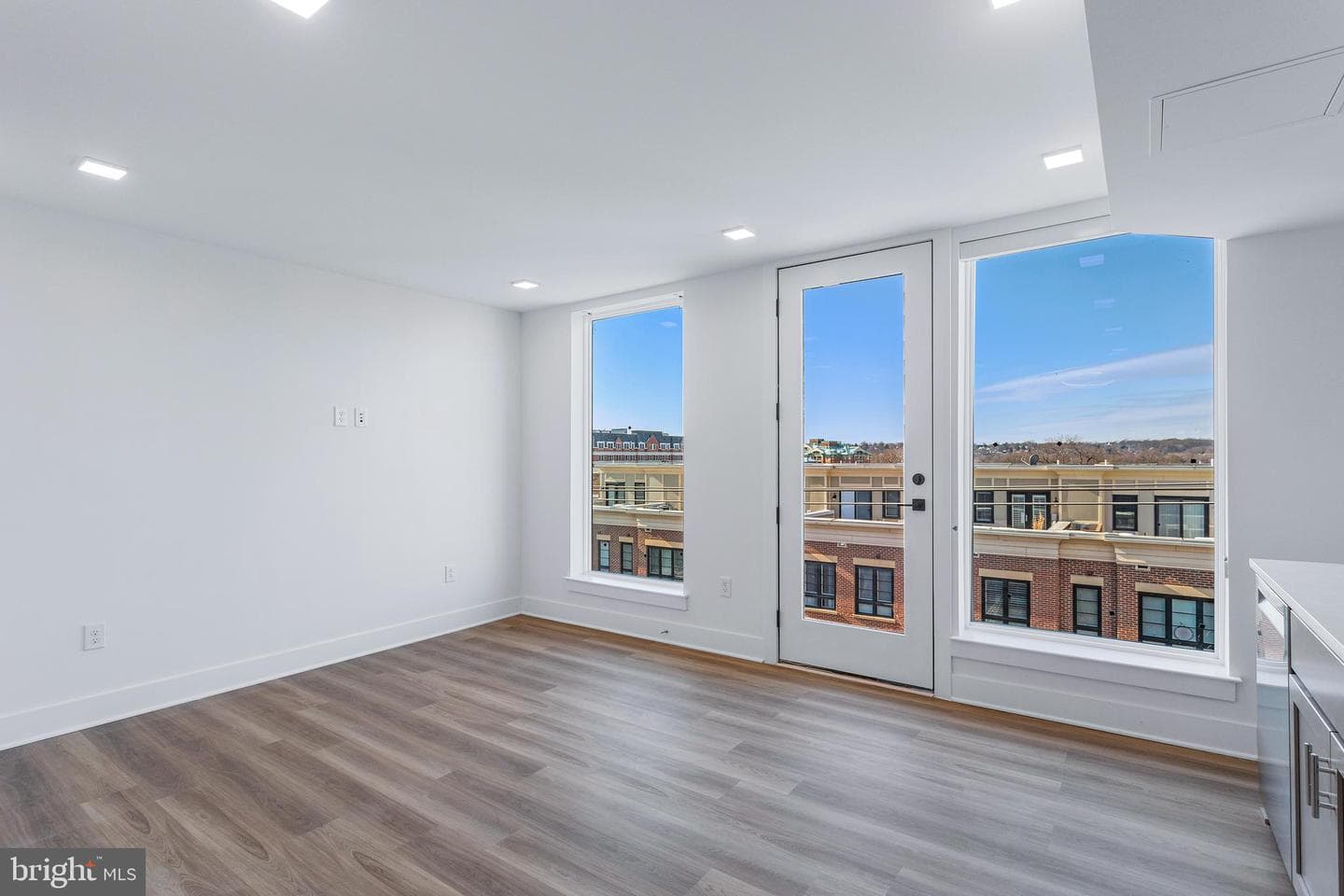 701 N Henry Street #306, Alexandria