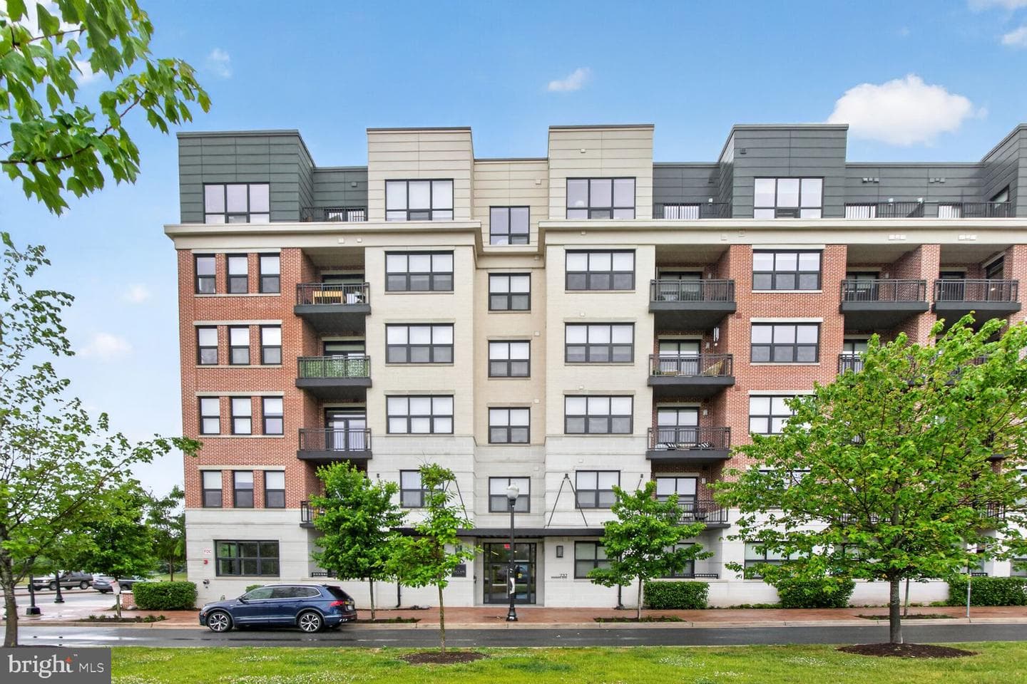 737 Swann Avenue #310 photo 29