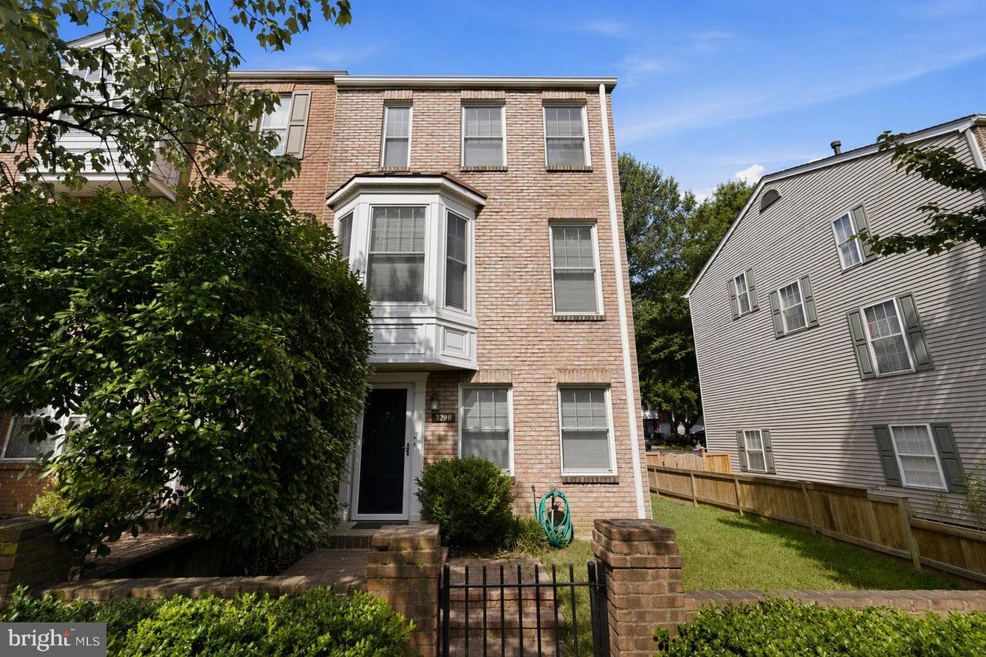 3298 Mount Vernon Avenue photo 6