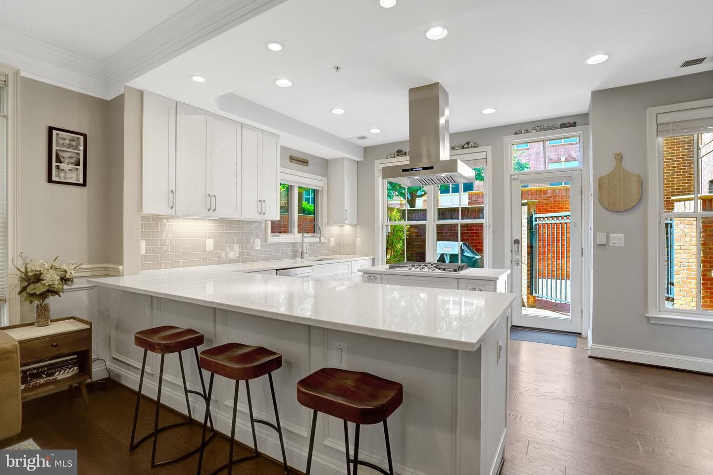 1322 Duke Street photo 3