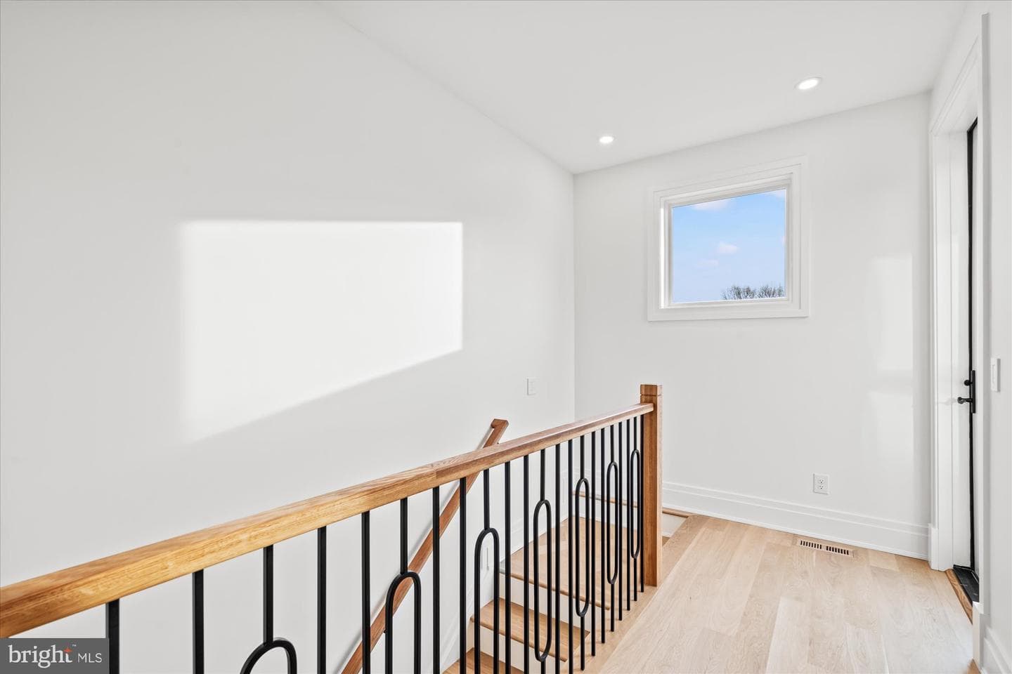 109 N West Street photo 44