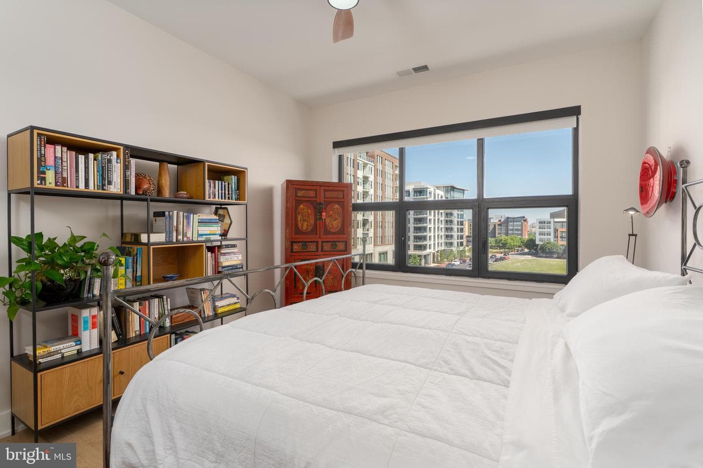 701 Swann Avenue #504 photo 17