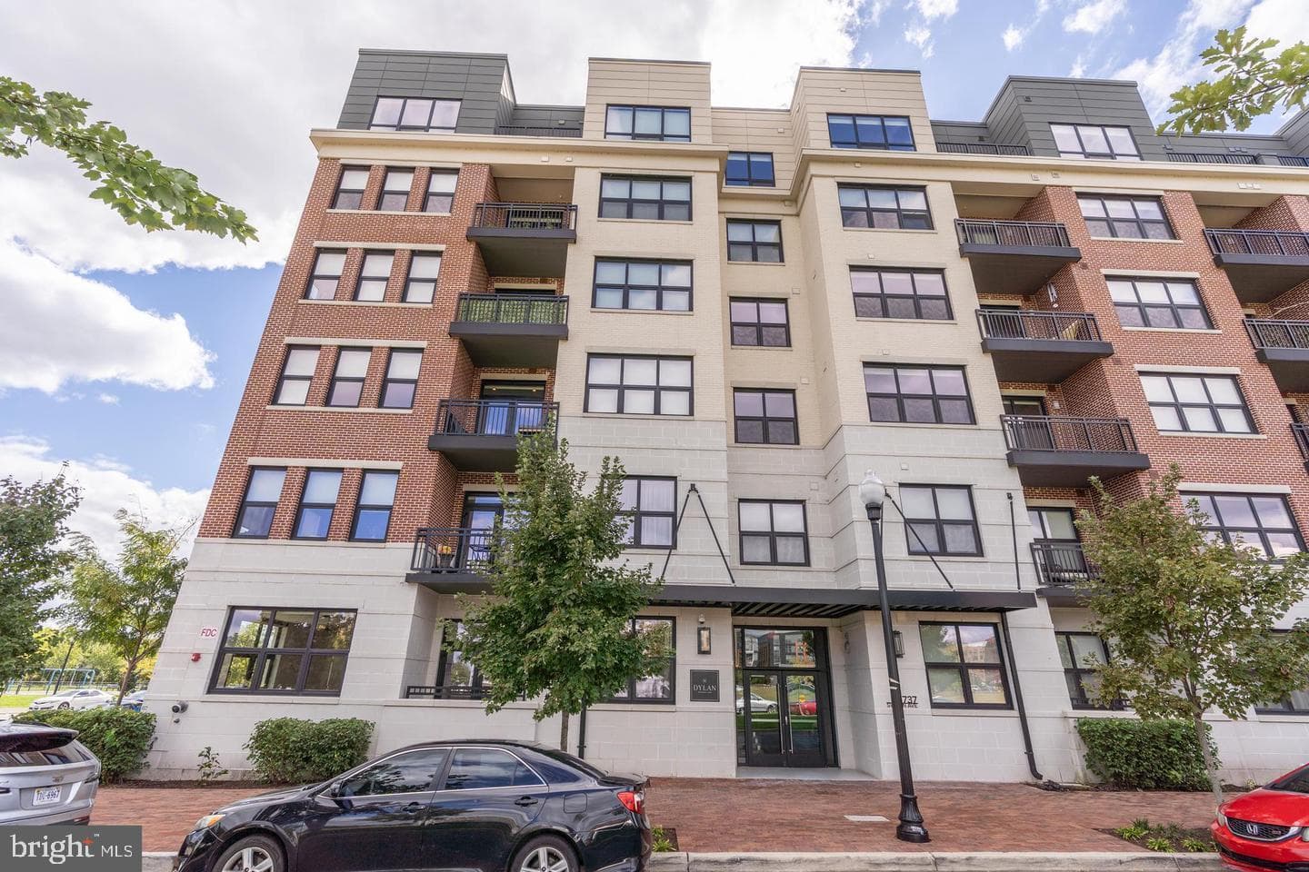 701 Swann Avenue #504 photo 27