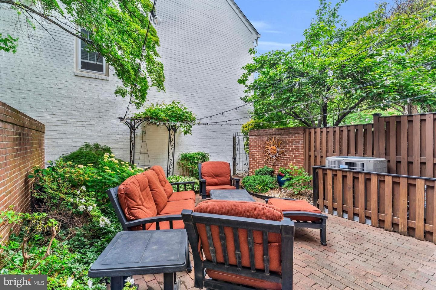 1118 N Pitt Street N photo 14