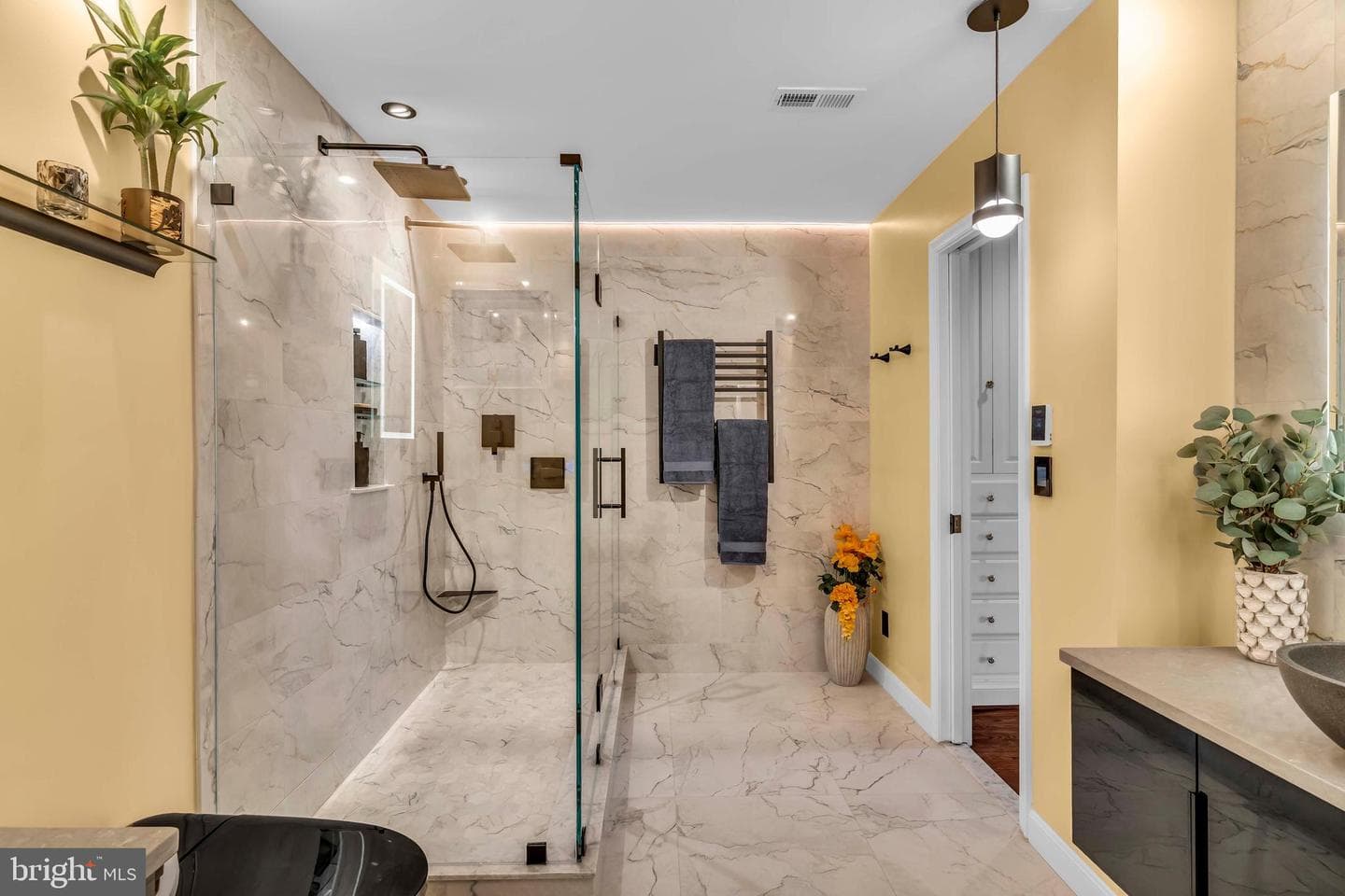 1118 N Pitt Street N photo 40