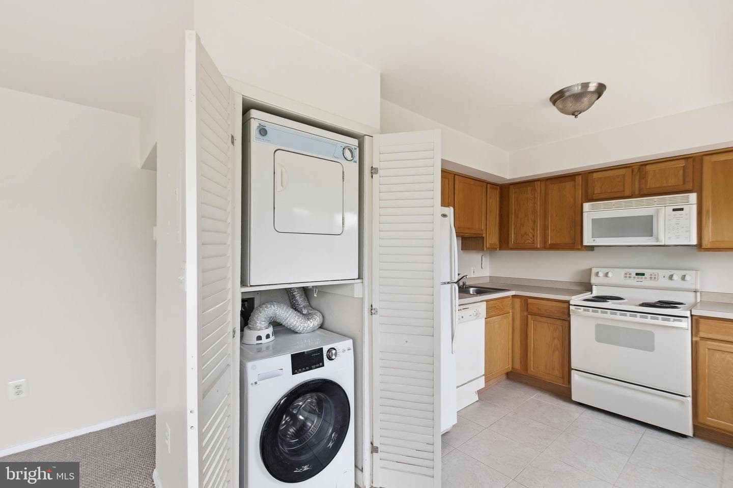 3222 S 28th Street #402 photo 17