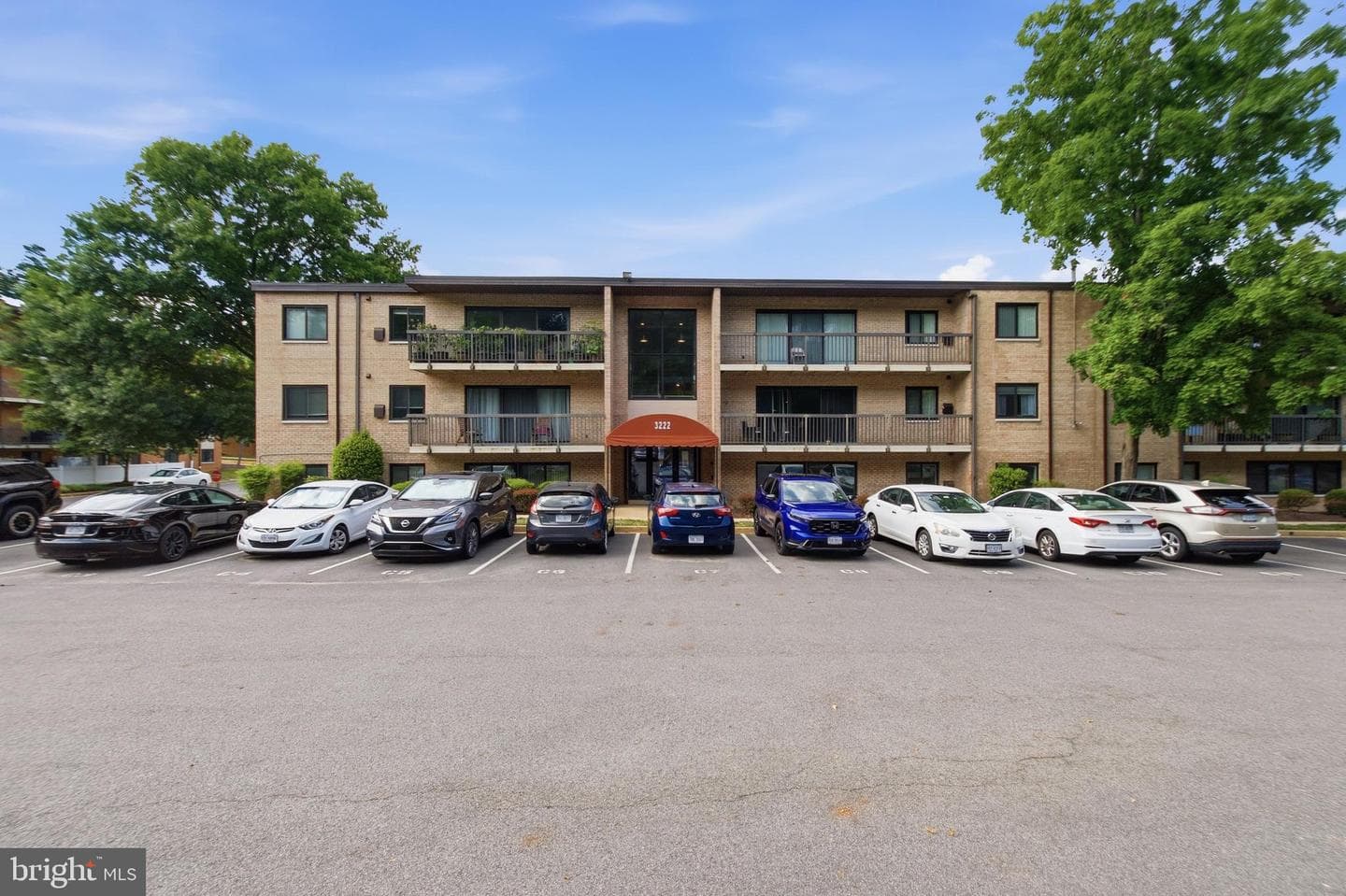 3222 S 28th Street #402, Alexandria