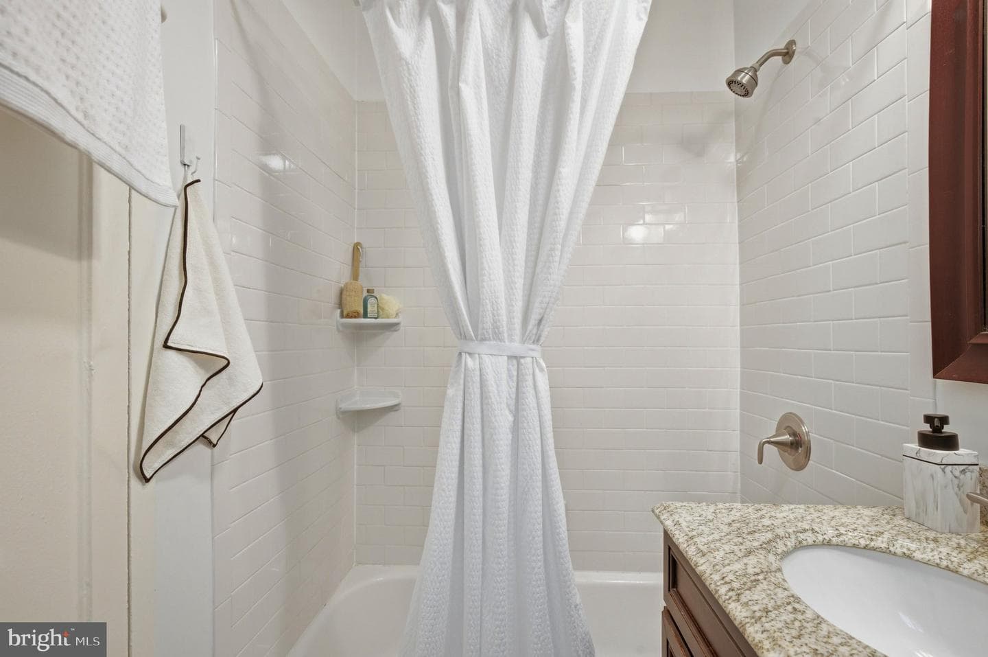 3243 Valley Drive photo 25