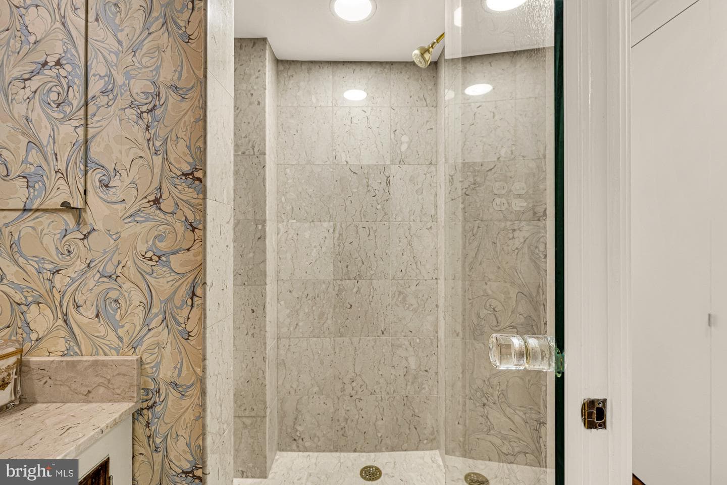 400 Madison Street #501/510 photo 27