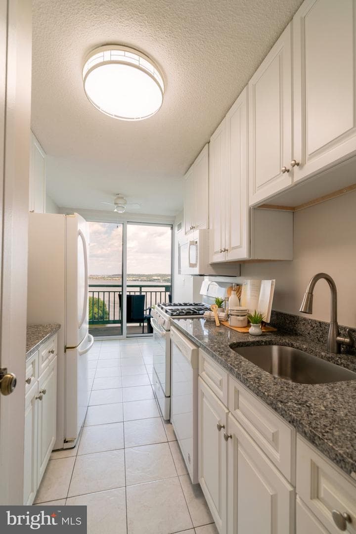 501 Slaters Lane #1407 photo 29