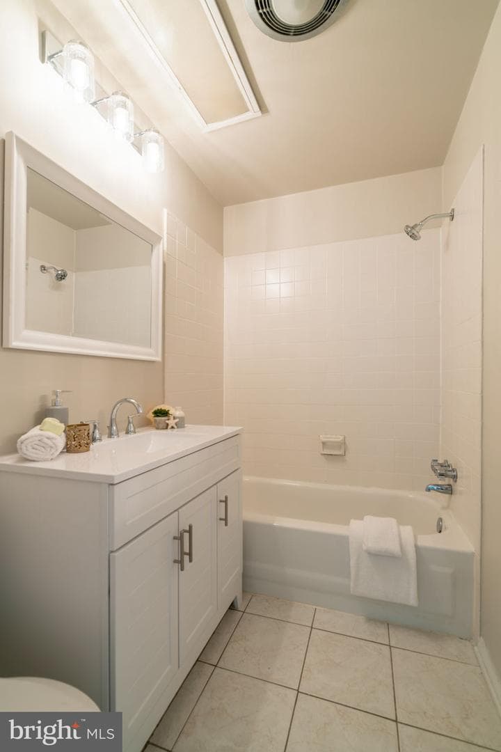 501 Slaters Lane #1407 photo 42