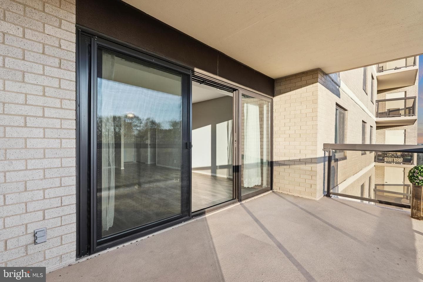 307 Yoakum Parkway #706 photo 13