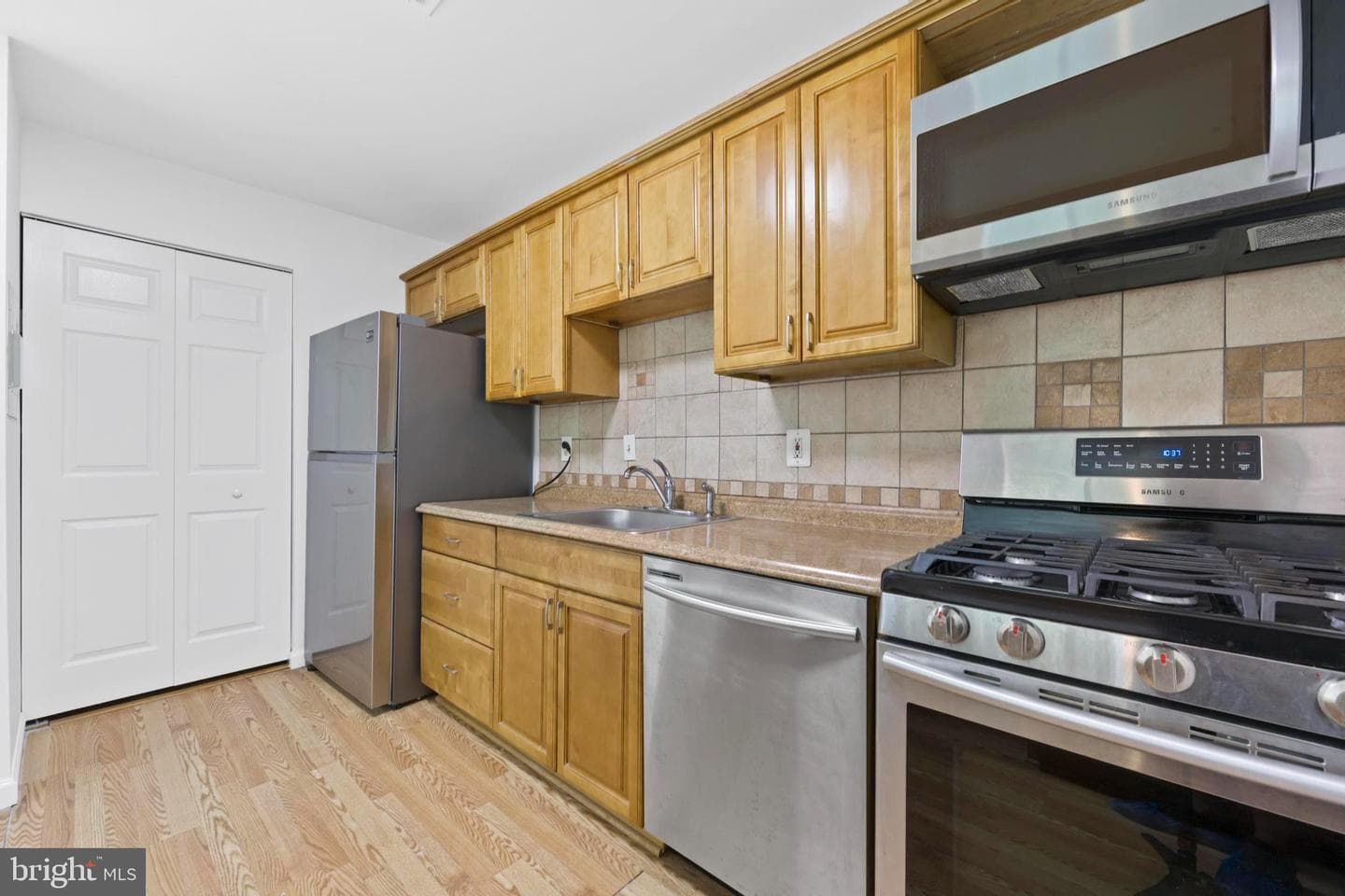 503 N Armistead Street #102 photo 14