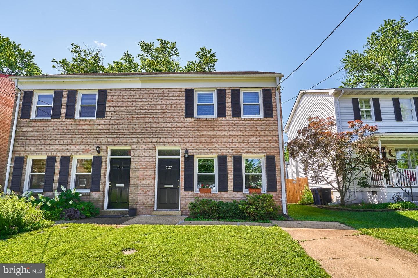327 Laverne Avenue photo 2