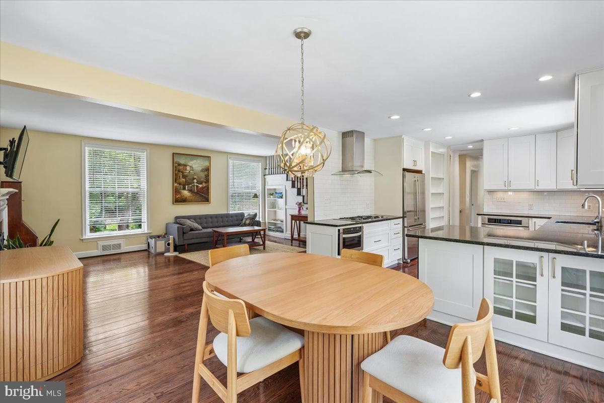 1305 Key Dr photo 18