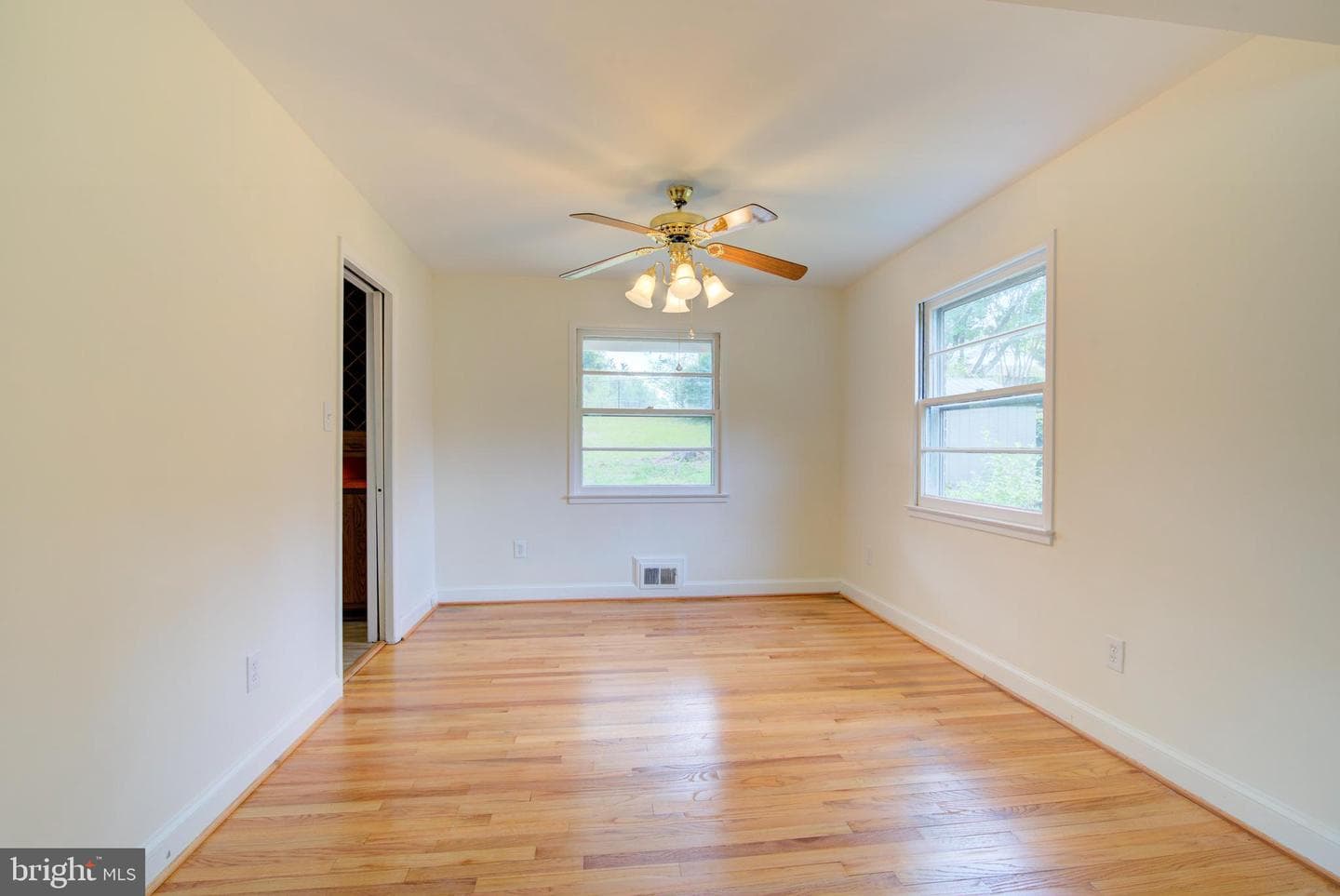 6116 N Morgan Street photo 5